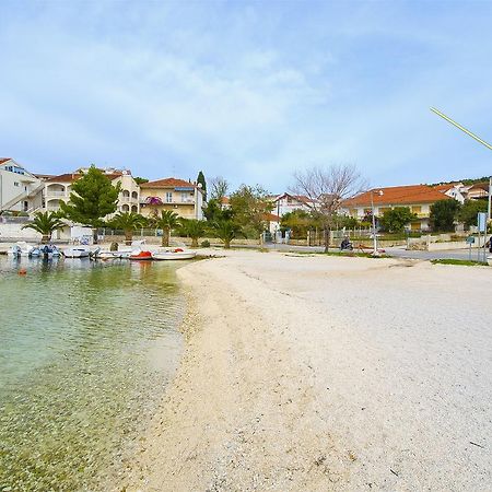 Apartments Karlo Трогир Екстериор снимка