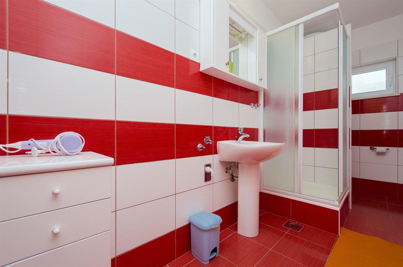 Apartments Karlo Трогир Екстериор снимка